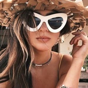 1Pair Cat Eye Frame Vintage Sunglasses